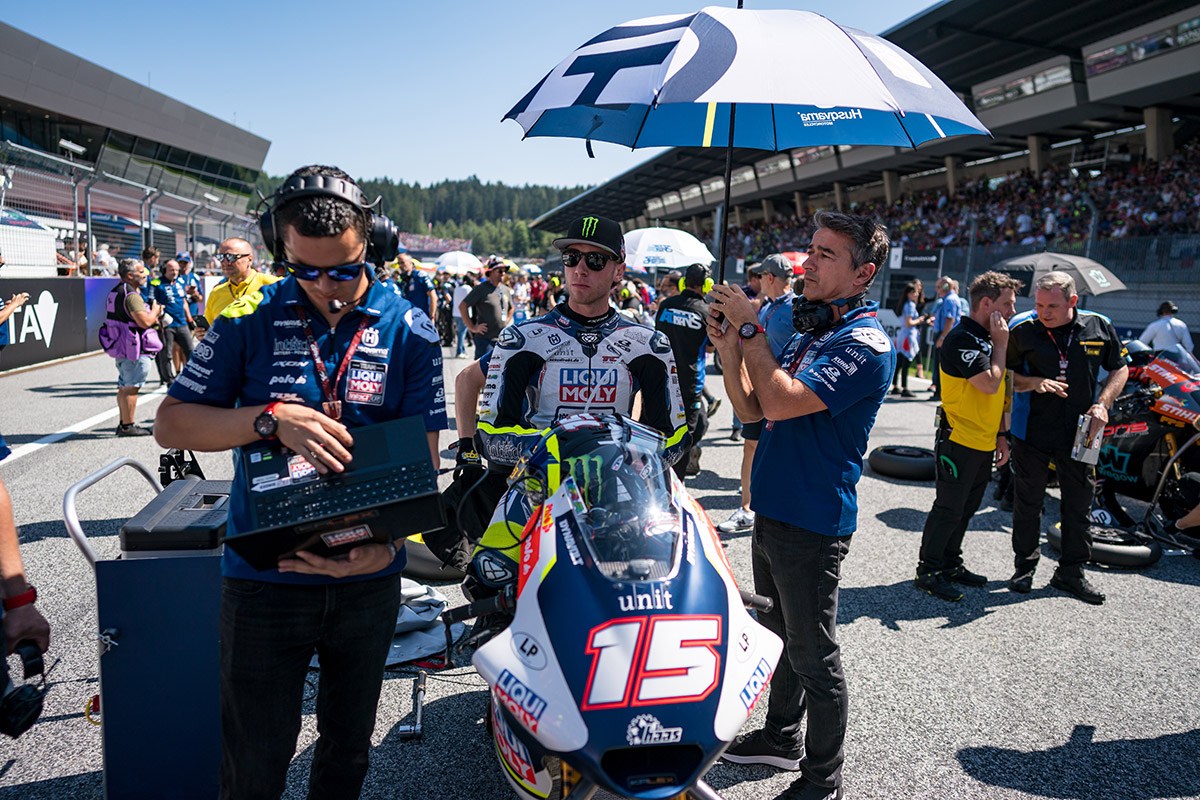 Darryn Suffers Back Injury In #AustrianGP Crash – Darryn Binder #15